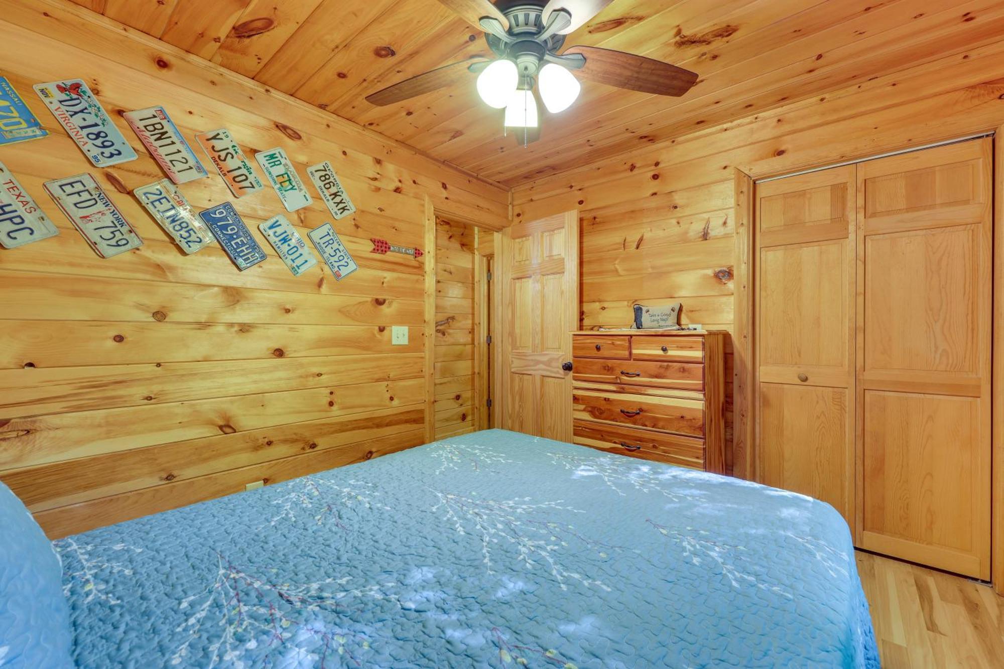Riverfront Ellijay Cabin With Deck And Pool Access! Exterior foto