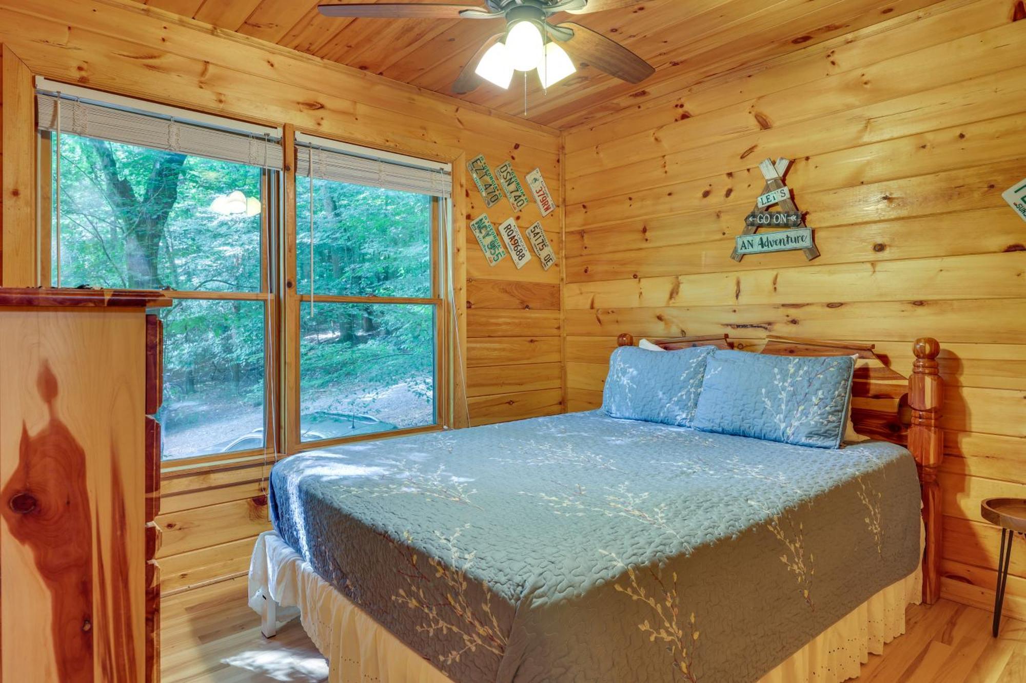 Riverfront Ellijay Cabin With Deck And Pool Access! Exterior foto